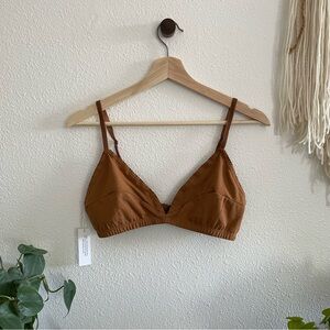 ARQ // Magda Bra // Toffee